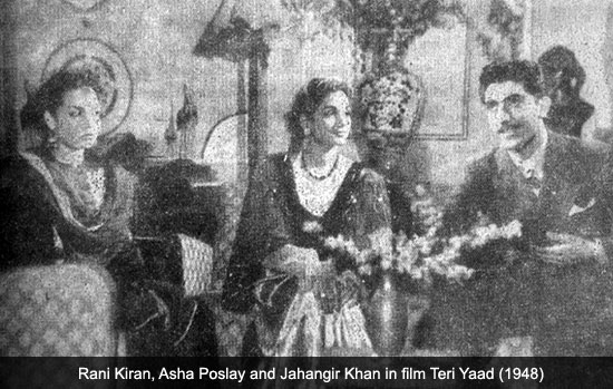 Rani Kiran, Asha Poslay and Jahangir Khan in film Teri Yaad (1948)
