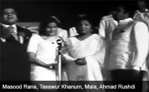 
احمدرشدی ، مالا ، تصور خانم اور مسعودرانا ، فلم خوشیا (1973